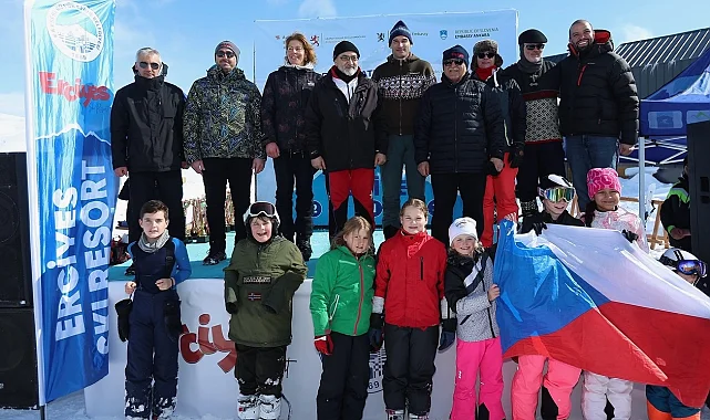 5'nci Diplomatik Kayak Yarışı nefesleri kesti