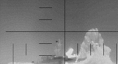 ABD, İran'a ait savaş gemisinin torpido ile vurulma anlarını paylaştı