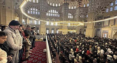 Adana'da bayram namazı kılındı