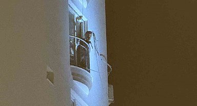 Adana'da bir genç elindeki kolonya şişesiyle dehşet saçtı: "Kendimi ve evi yakacağım"