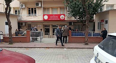 Adana'da yol kesip bıçakla saldırdılar: 17 yaşındaki çocuk öldü, 2 ağabeyi yaralandı