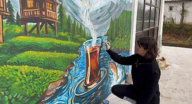 Adana'dan öğrenim için geldiği Rize'yi renklendiriyor