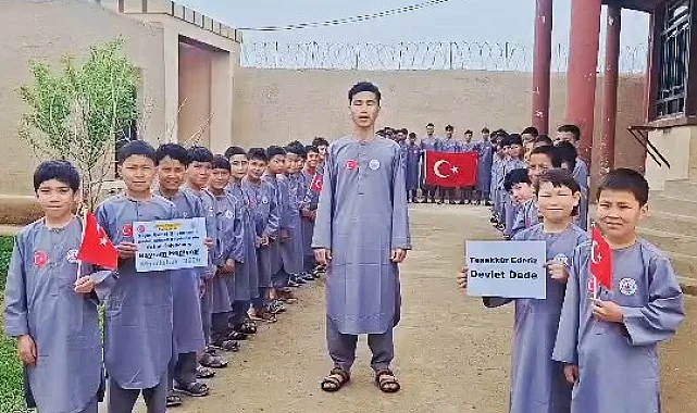 Afganistan'daki yetim çocuklardan 'Devlet Dede'ye teşekkür
