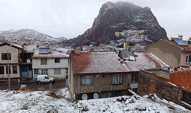 Afyonkarahisar'da kar yağışı