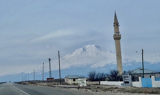 Ağrı Dağı'nın zirvesi göz kamaştırdı