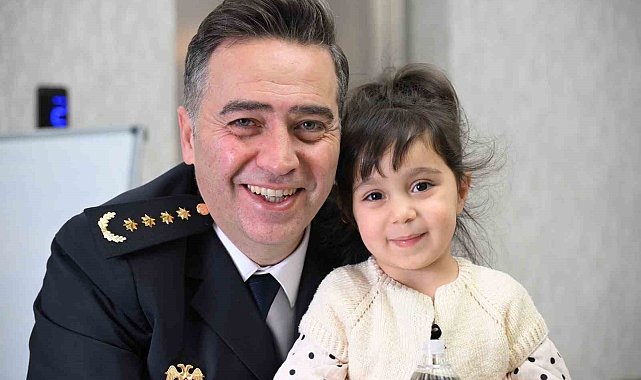 Ağrı Emniyet Müdürü Önder'den bayram mesaisindeki polislere ziyaret