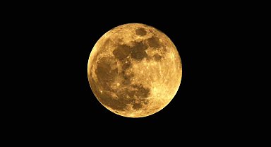 Ahlat'ta dolunay hayranlık uyandırdı