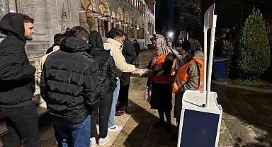 AK Parti İstanbul'dan 39 ilçenin 961 mahallesinde lokum ikramı