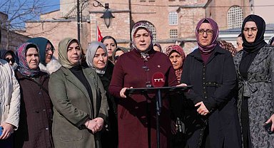 AK Parti Kadın Kolları'nın 300 bini aşkın hatminin duası Ayasofya'da yapıldı