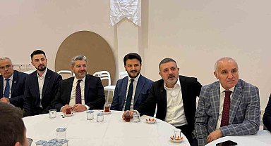 AK Parti Sincan Teşkilatı üyeleri iftarda buluştu