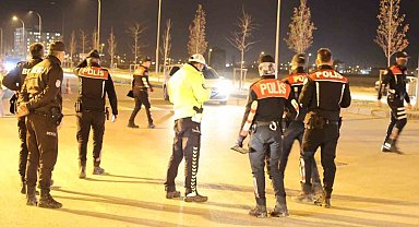 Aksaray'da iftar sonrası asayiş ve trafik denetimleri sürüyor