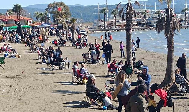 Akyaka'da 8 Mart kutlaması renkli görüntülere sahne oldu