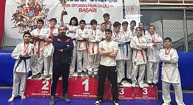 Alaşehirli karatecilerden 67 madalyalık büyük başarı