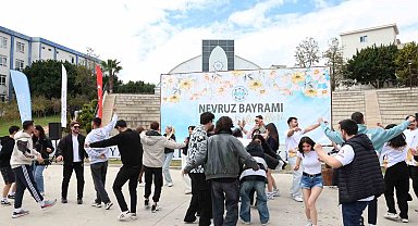 ALKÜ'de nevruz kutlandı