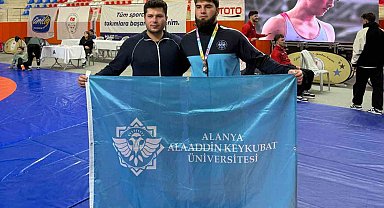 ALKÜ'lü öğrenci güreş şampiyonasından madalyayla döndü