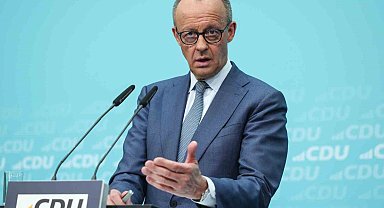 Almanya Başbakanı Merz: "Trump, İran'daki saldırıları ertelediği için minnettarım"