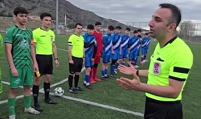 Amasya'da sahada sağlık görevlisi olmayınca hakem maçı oynatmadı