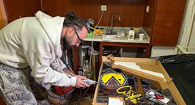 Ankara'da kaldırım taşlarını onarmak sanatçıya düştü