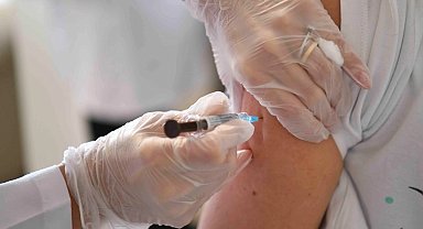 Ankara'da örnek HPV aşı uygulaması devam ediyor