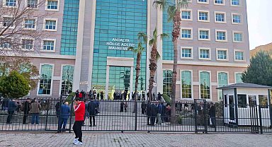 Antalya Büyükşehir Belediyesine yönelik rüşvet ve yolsuzluk davası başladı
