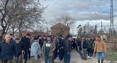 Antalya'daki silahlı kavgada ölen genç toprağa verildi