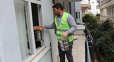 Antalya'da aşevi desteği büyüyor... 2025'te 259 bin porsiyon yemek dağıtıldı