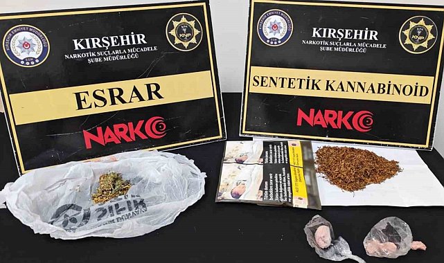 Araçta uyuşturucu ele geçirildi: 2 tutuklama