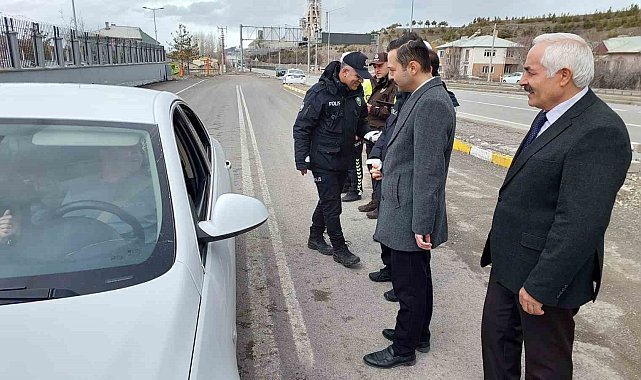 Aşkale'de bayramın manevi atmosferi yollara taşındı