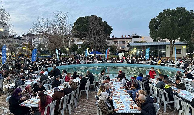 Aydın Büyükşehir Belediyesi Ramazan'ın bereketini kentin dört bir yanına taşımayı sürdürüyor