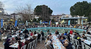 Aydın Büyükşehir Belediyesi Ramazan'ın bereketini kentin dört bir yanına taşımayı sürdürüyor