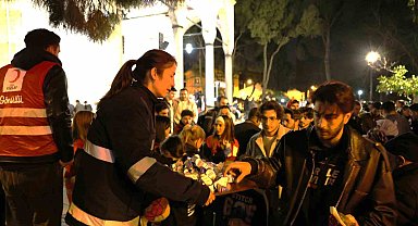 Aydın Büyükşehir'den Kadir Gecesi'nde lokum ikramı