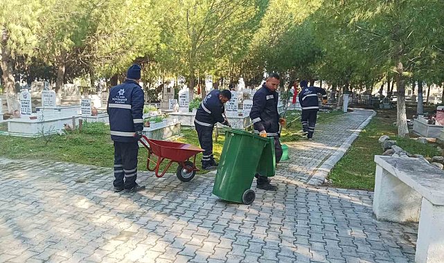 Aydın Büyükşehir'den mezarlıklarda Ramazan Bayramı öncesi temizlik çalışması