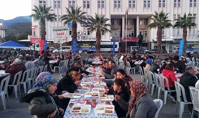 Aydınlılar, Büyükşehirin iftar sofralarında buluşuyor