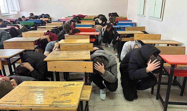 Babaeski'de öğrencilere deprem ve yangın eğitimi