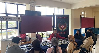 Babaeski'de üniversite öğrencilerine terörle mücadele bilgilendirmesi