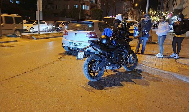 Bafra'da motosiklet otomobile çarptı: 1 yaralı
