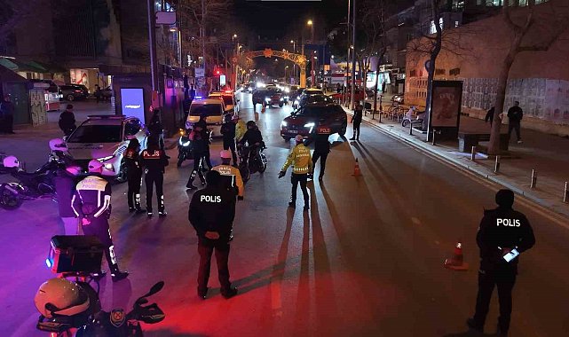 Bağdat Caddesi'nde trafik uygulaması: 400 bin lira ceza