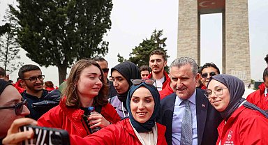 Bakan Bak: "Kadın sporcularımızla gurur duyuyoruz"