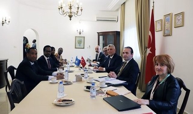 Bakan Bolat, Somali Ticaret ve Sanayi Bakanı Hassan ile görüştü