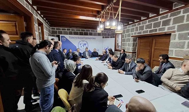 Bakan Çiftçi: "En fazla soruşturma izni verilen belediyeler AK Parti'li belediyelerdir"