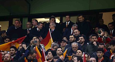 Bakan Osman Aşkın Bak ve TFF Başkanı Hacıosmanoğlu, Galatasaray - Liverpool maçında