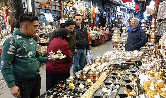 Bakır ustalarının bayram öncesi yoğun mesaisi