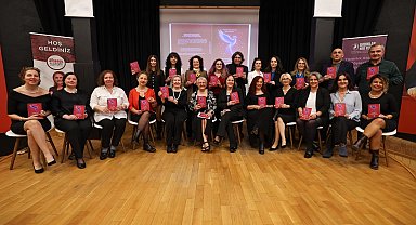 Bakırköy'de kadınların kaleminden "onsekizİNCİ" okurlarla buluştu