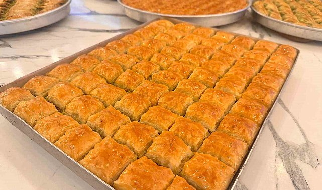 Baklavada bayram hareketliliği: Satışlar katlandı, fiyatlar yükseldi