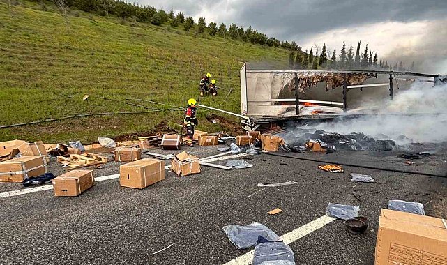 Balıkesir'de otoyolda korkutan tır yangını: 2 yaralı