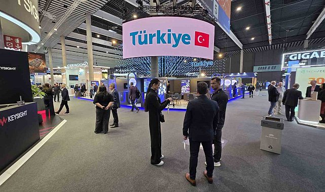 Barselona'da yapay zekalı "metal yaka" sahaya iniyor
