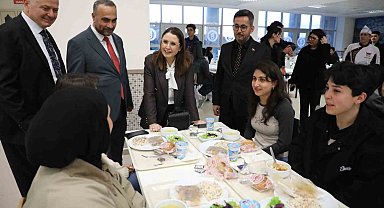 Bartın protokolü üniversite öğrencileriyle iftarda buluştu