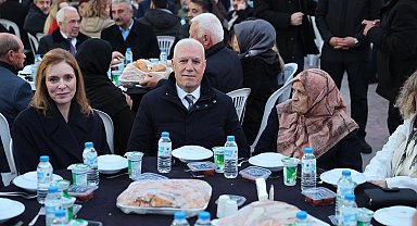 Başkan Bozbey kendi mahallesinde komşularıyla iftar yaptı