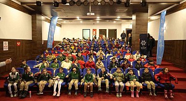 Başkan Çerçioğlu Koçarlı'da minikleri tiyatro ile buluşturdu