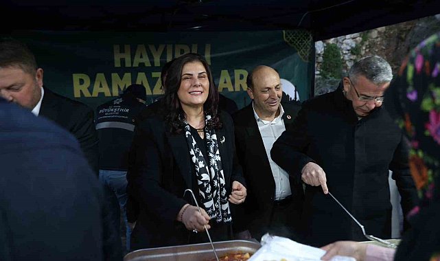 Başkan Çerçioğlu Köşk'te vatandaşlarla iftar sofrasında bir araya geldi